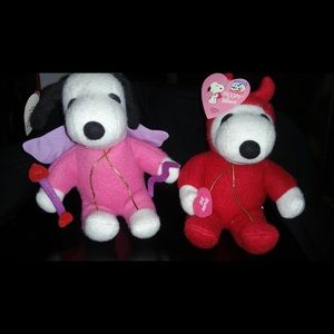 Pair of snoopy valentine plush dolls
